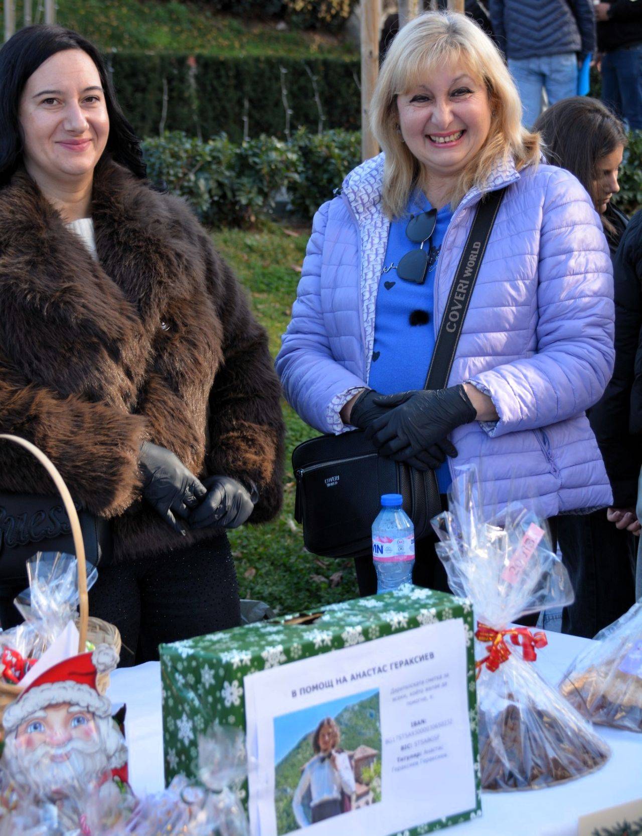 Кулинарният благотворителен базар в Асеновград с огромен успех